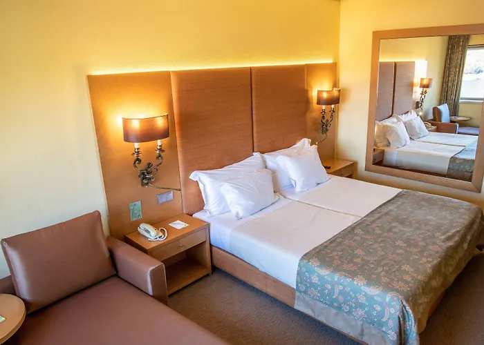 Отель Azul Eco Феррейра-ду-Зезери